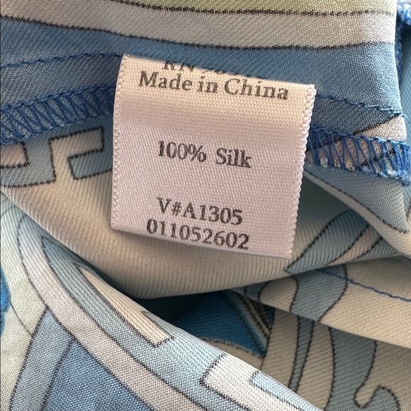 Coldwater Creek Silk Blue White Patterned Tunic - Picture 6 of 7